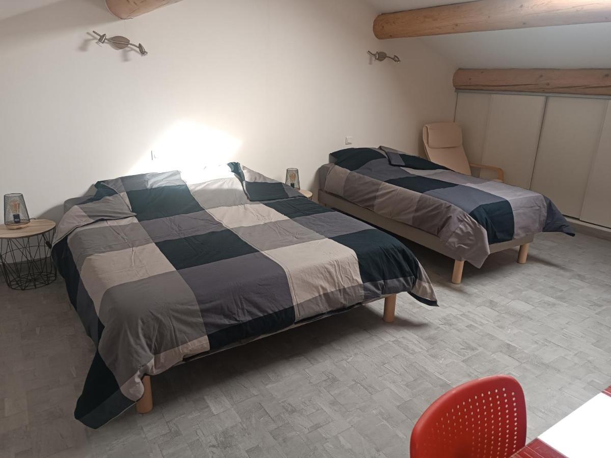 La Remise De Guytou Et Holiday home Cheval-Blanc